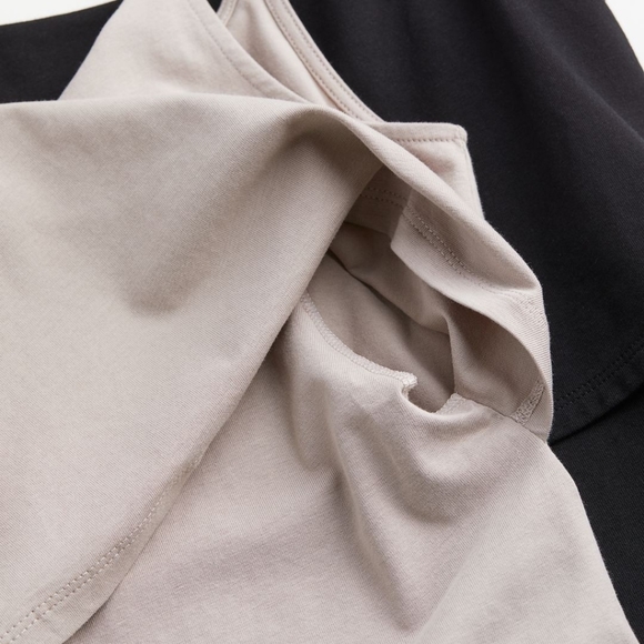 2 nursing tanks - Picture 5 of 5